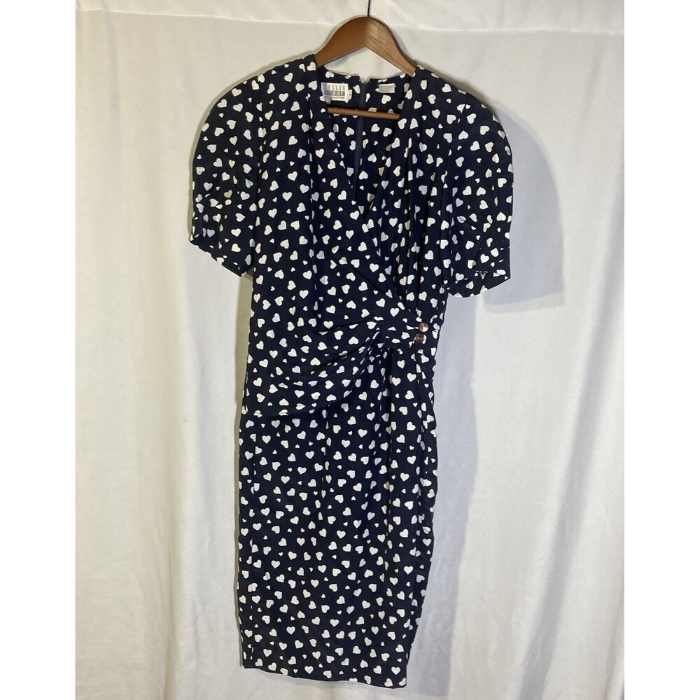 LESLIE FAYE blue white hearts ruched short sleeve round neck sheath dress 8